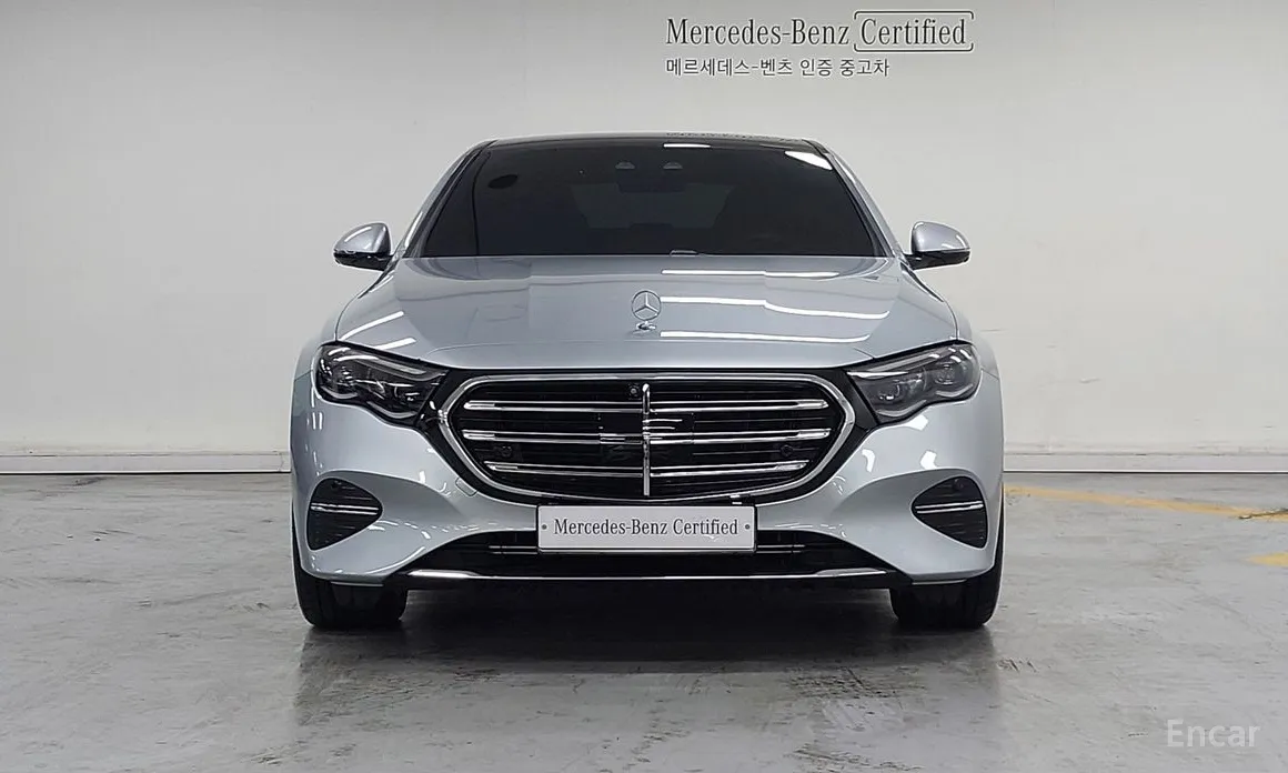 Фото 3 - Mercedes-Benz E-Class