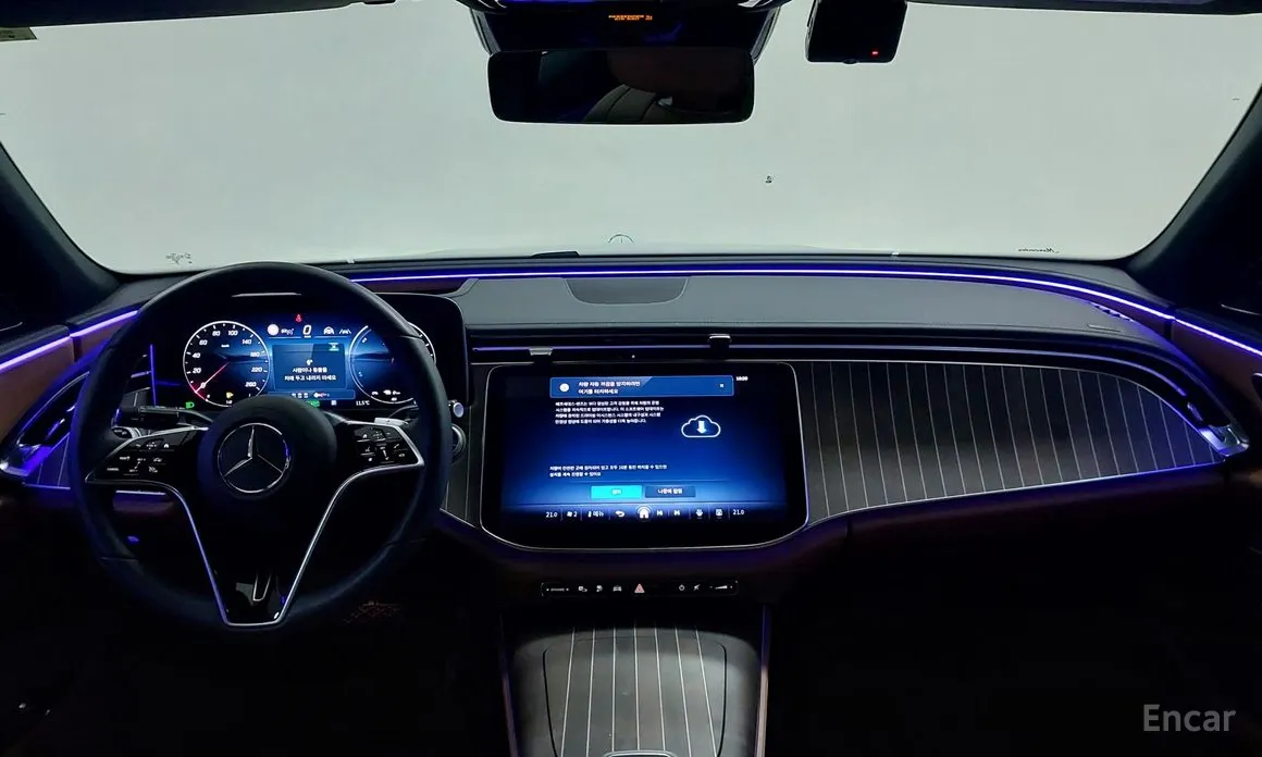 Фото 7 - Mercedes-Benz E-Class