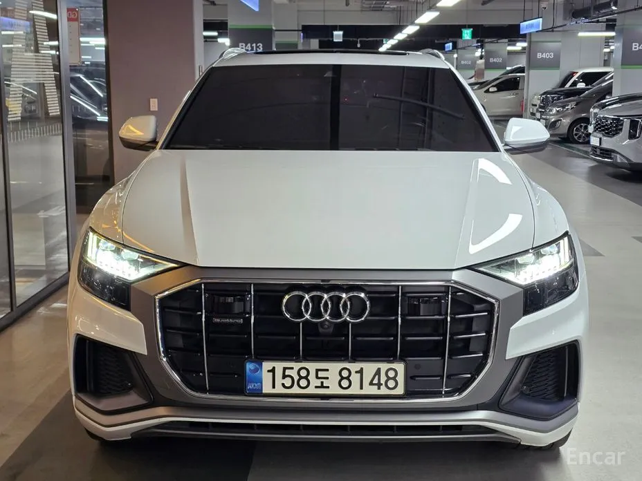 Фото 1 - Audi Q8