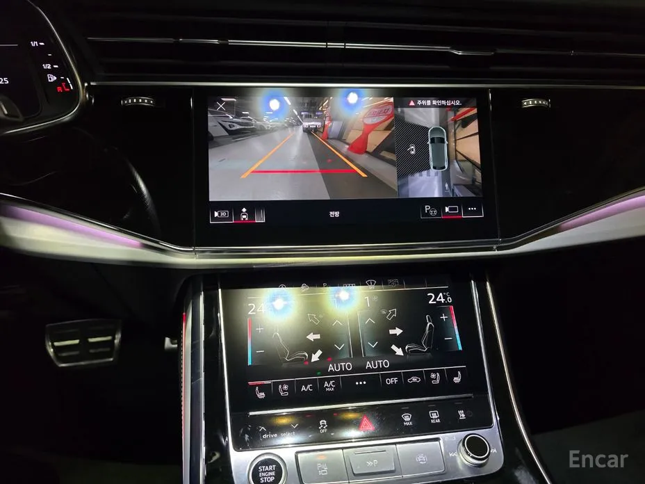 Фото 12 - Audi Q8