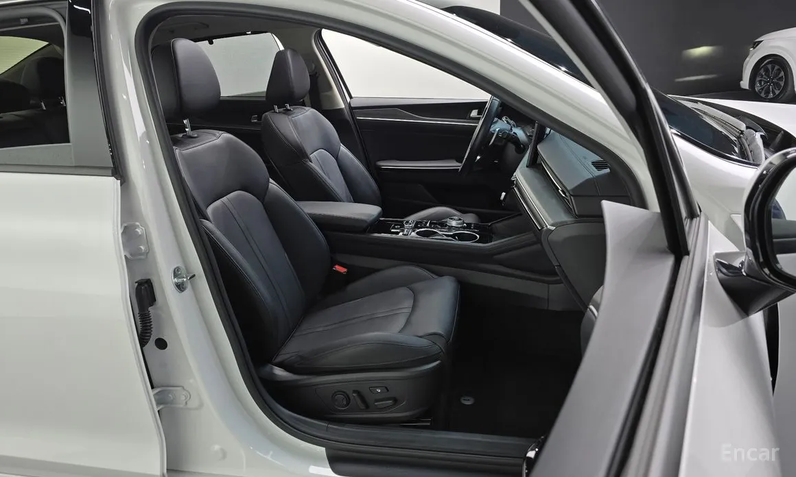 Фото 12 - Kia K5