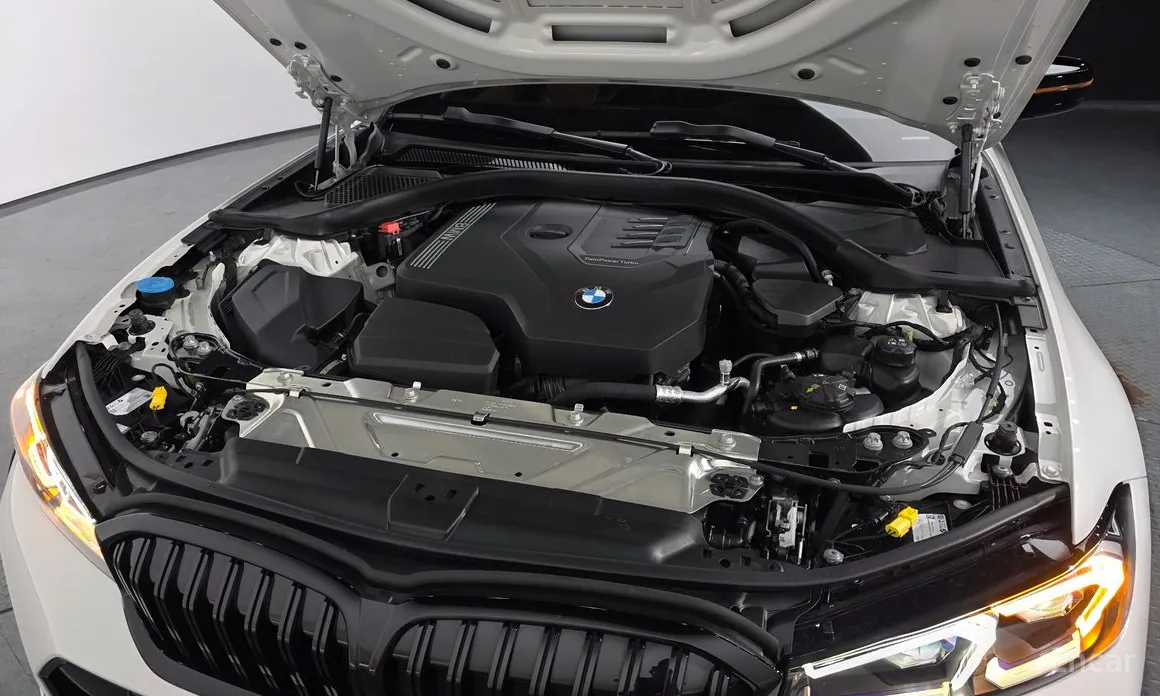 Photo 6 - BMW 3 Series