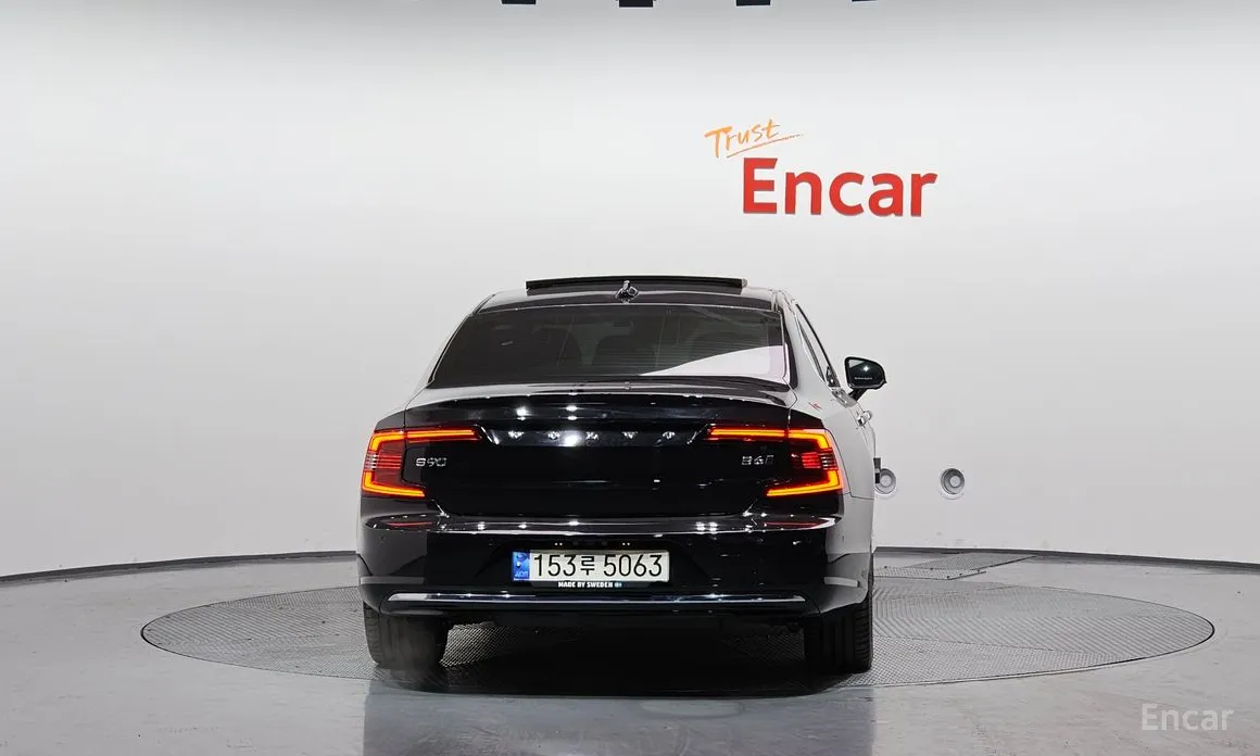 Фото 4 - Volvo S90