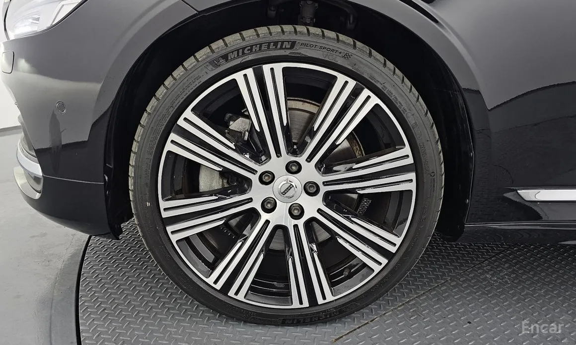 Фото 5 - Volvo S90