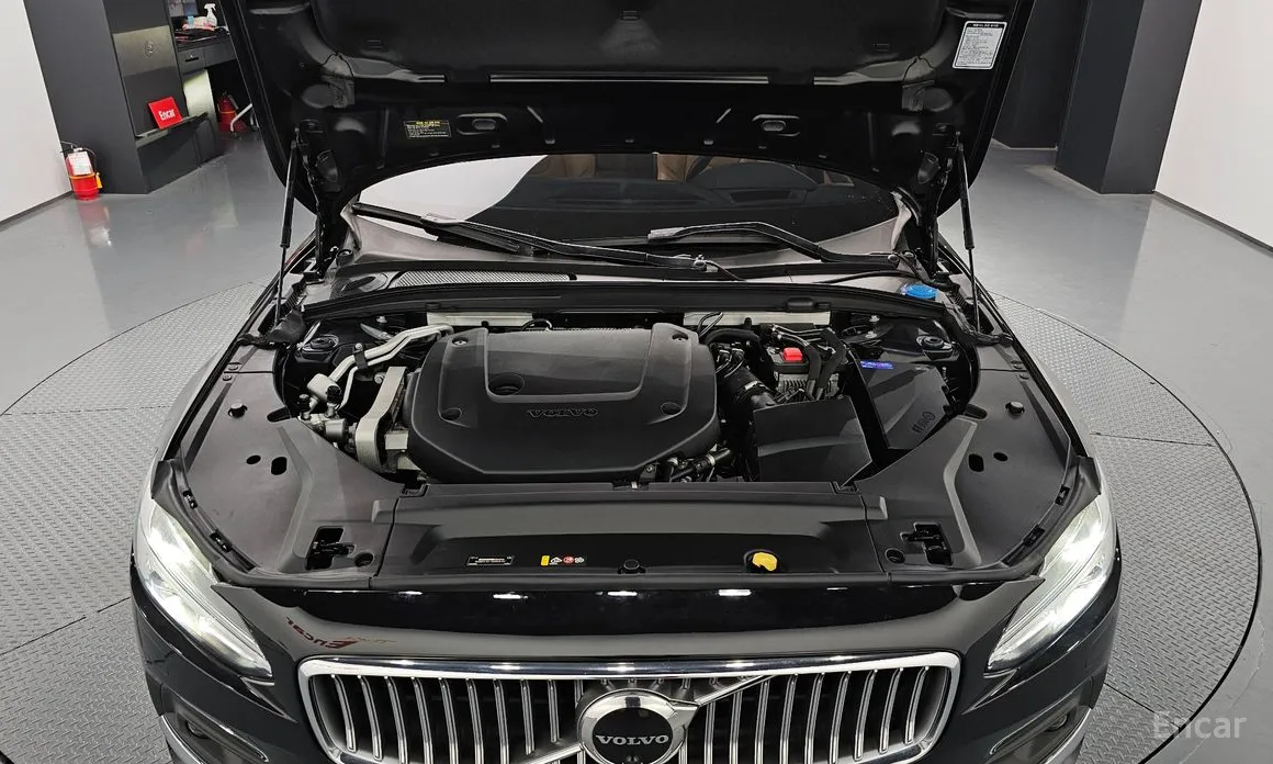 Фото 6 - Volvo S90