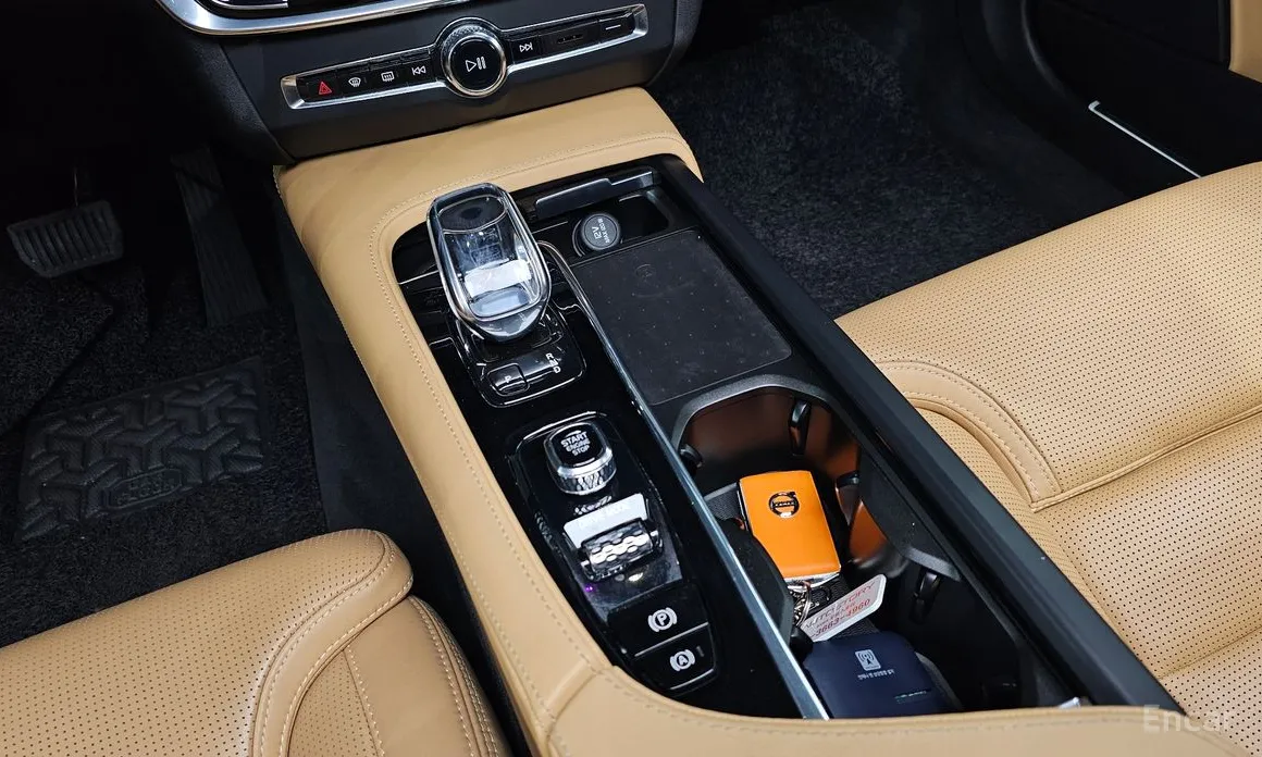 Фото 9 - Volvo S90