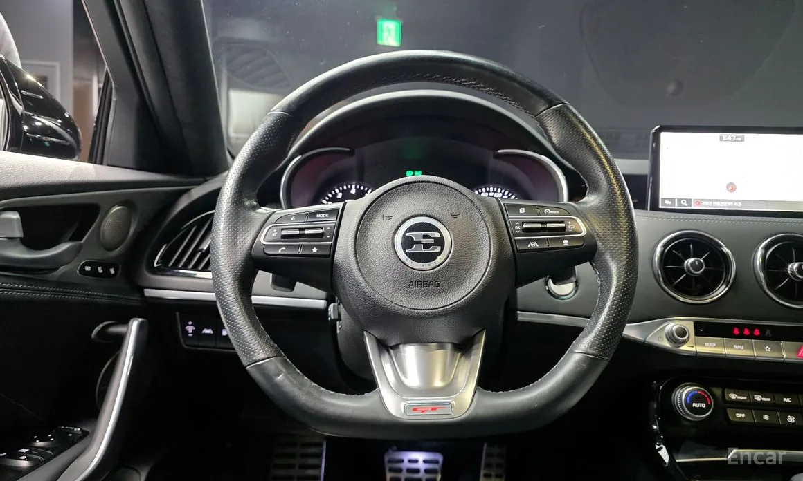 Фото 13 - Kia Stinger