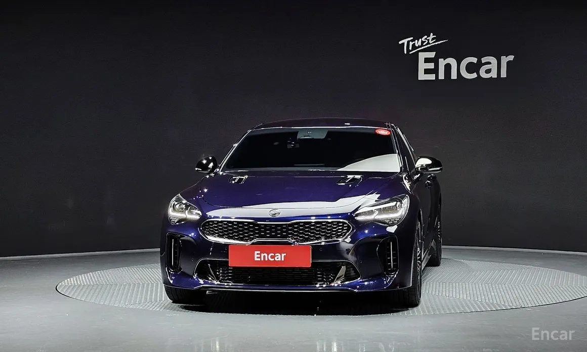 Фото 3 - Kia Stinger