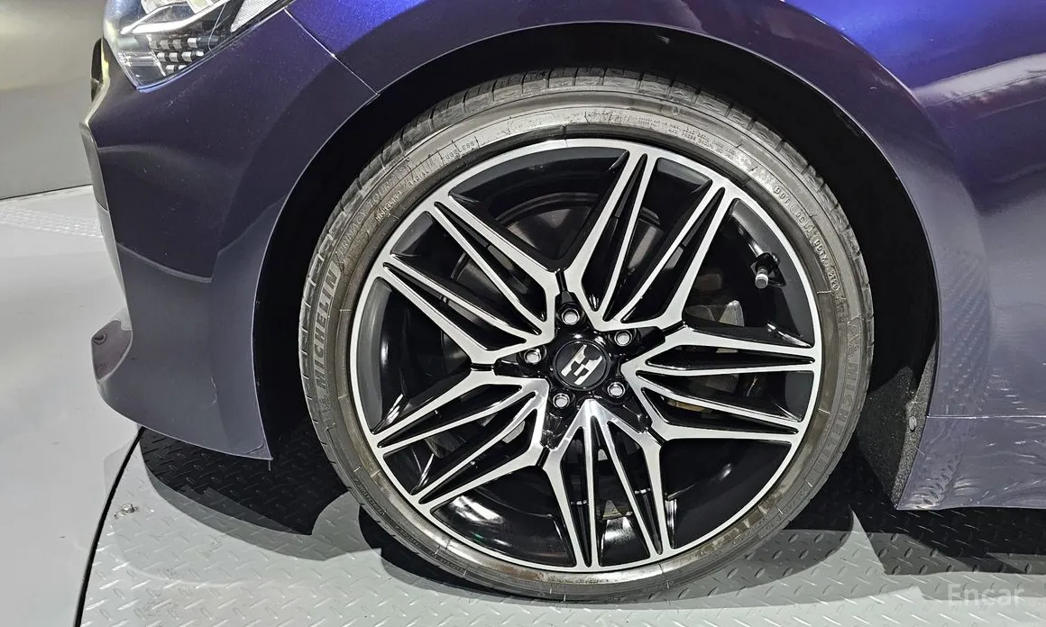 Фото 5 - Kia Stinger