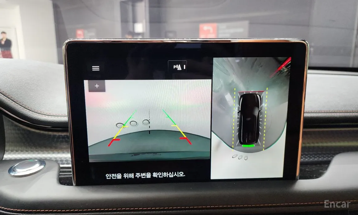 Фото 15 - Lincoln Aviator