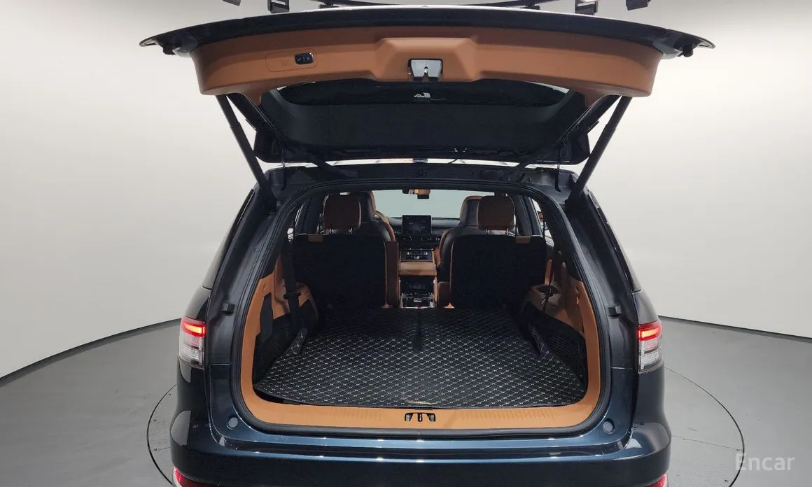 Фото 20 - Lincoln Aviator