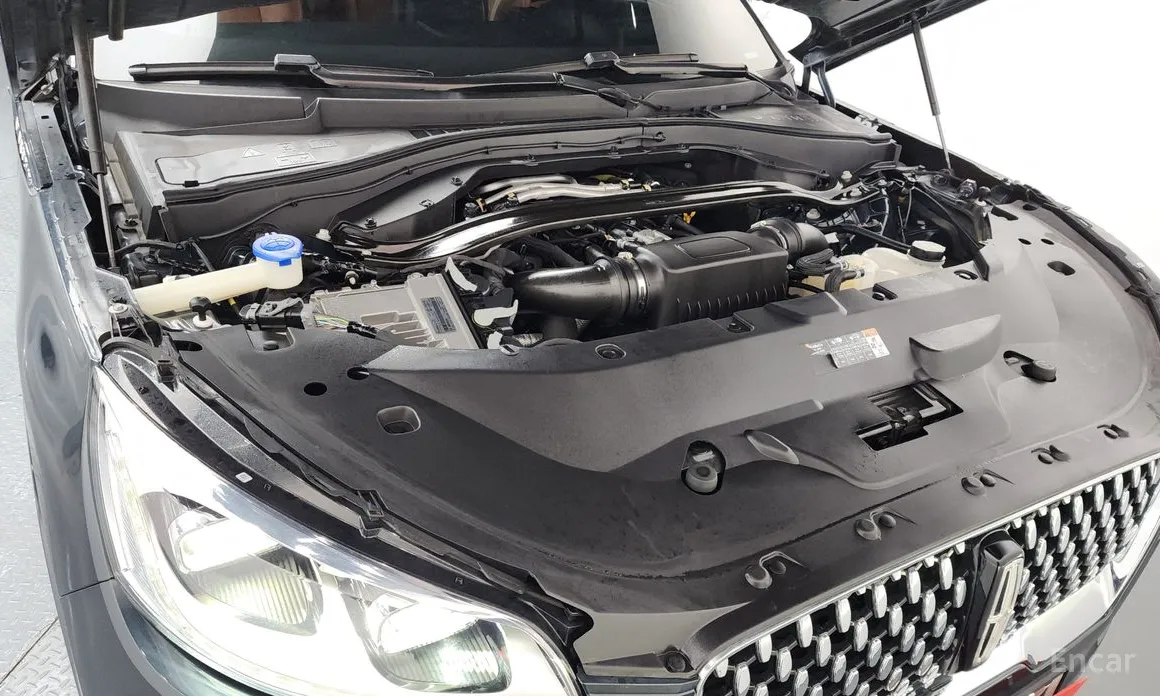 Фото 6 - Lincoln Aviator