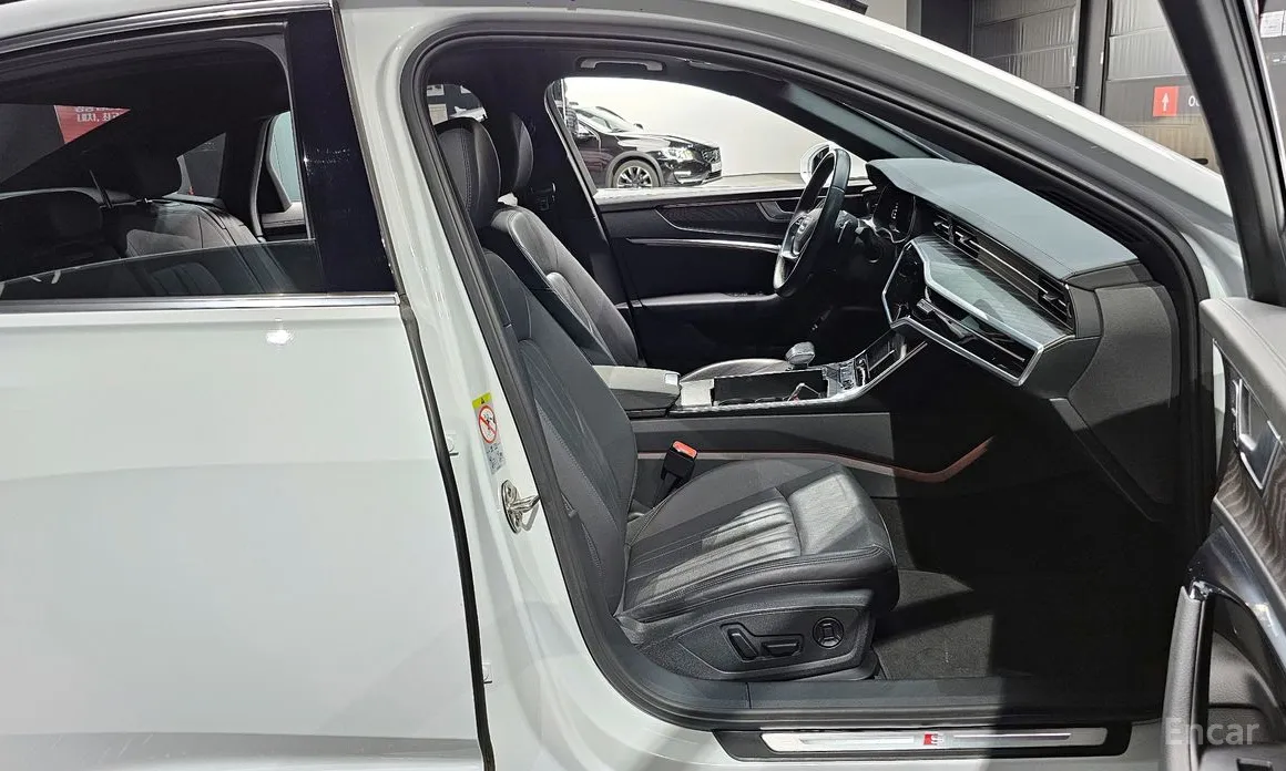 Фото 10 - Audi A6