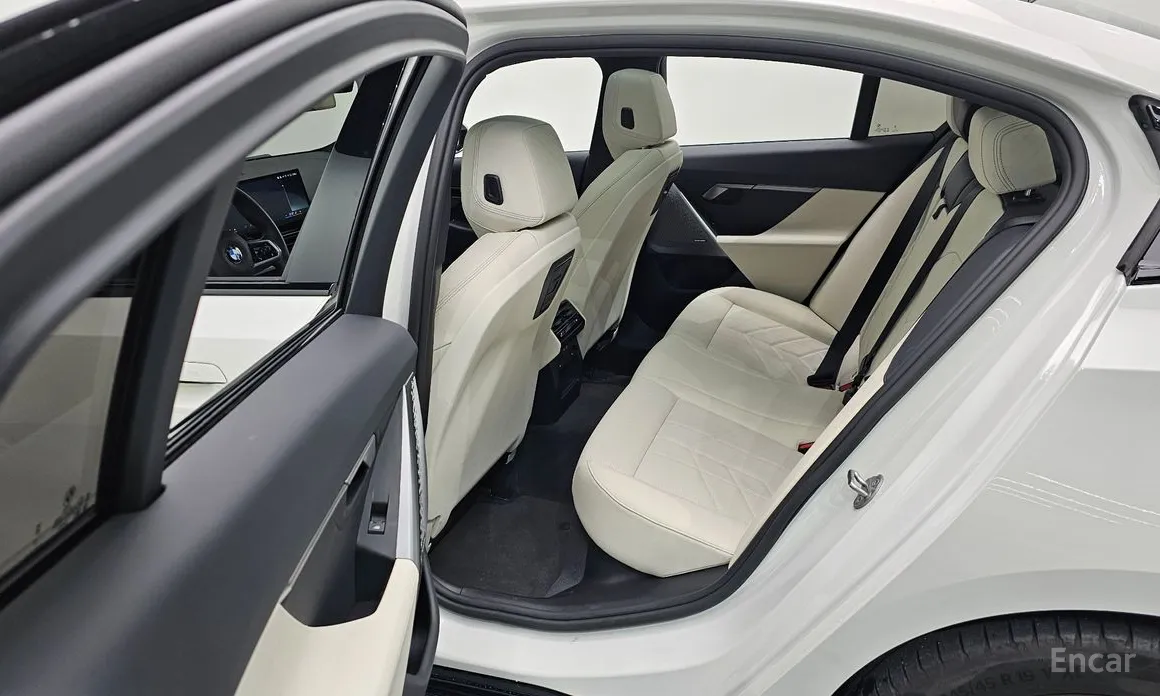 Фото 12 - BMW 5 Series