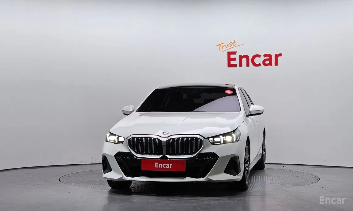 Фото 3 - BMW 5 Series