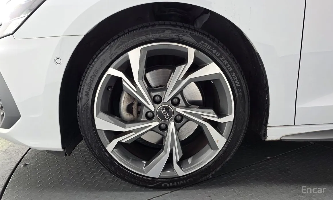 Фото 5 - Audi A3