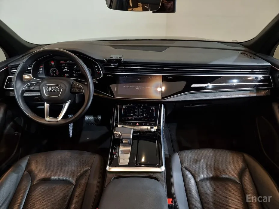 Фото 7 - Audi Q7