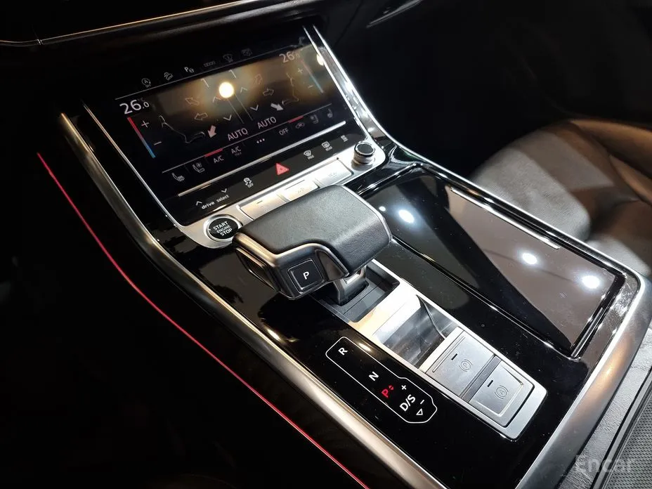 Фото 9 - Audi Q7