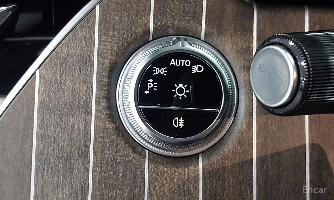 Фото 20 - Mercedes-Benz E-Class