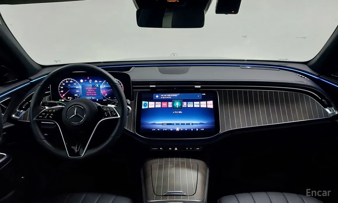 Фото 7 - Mercedes-Benz E-Class