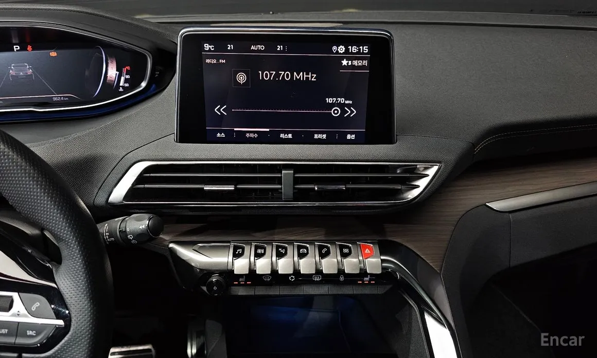 Фото 14 - Peugeot 3008