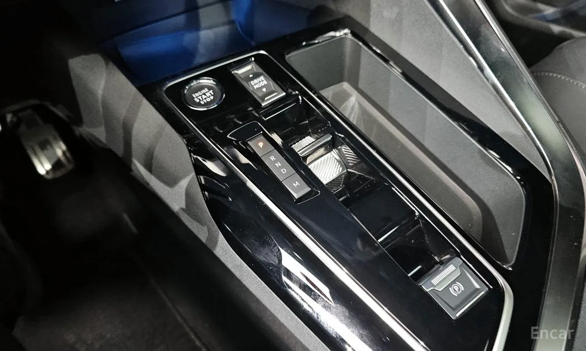 Фото 9 - Peugeot 3008