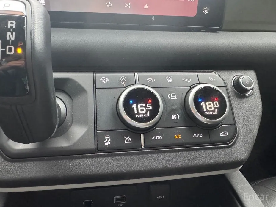 Фото 15 - Land Rover Defender