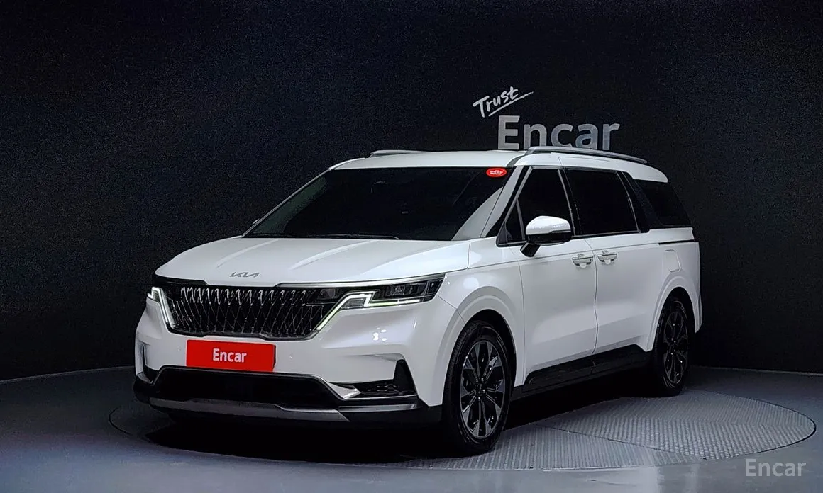 Фото 1 - Kia Carnival