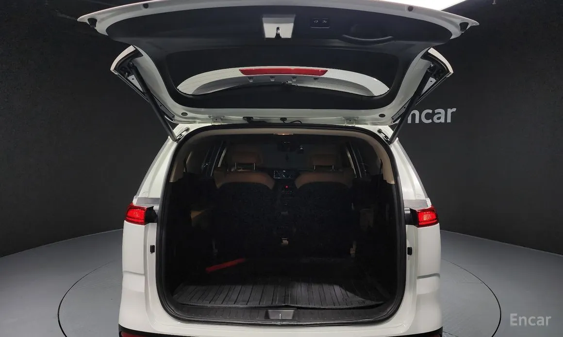 Фото 20 - Kia Carnival