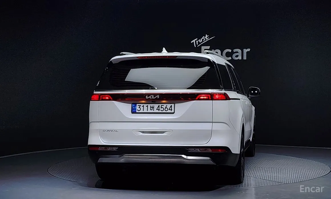 Фото 4 - Kia Carnival