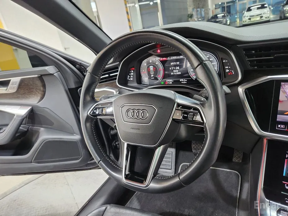 Фото 12 - Audi A6