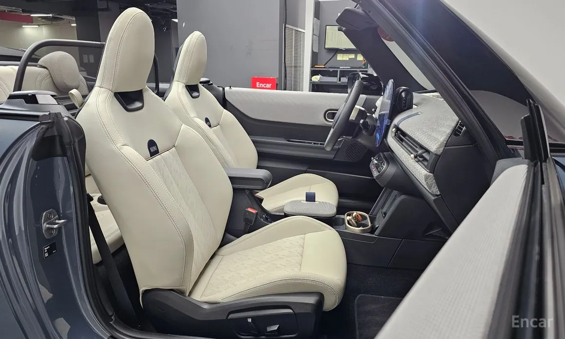 Фото 10 - Mini Cooper Convertible