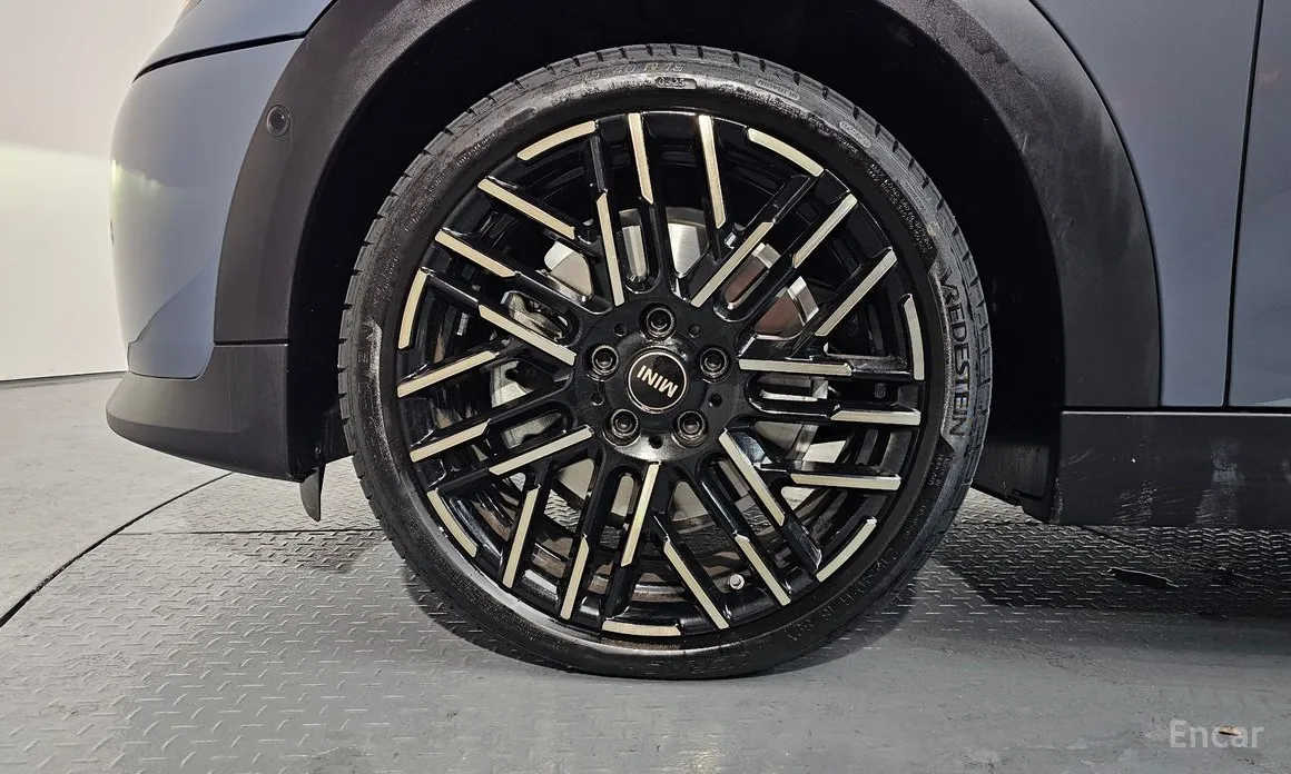 Фото 5 - Mini Cooper Convertible