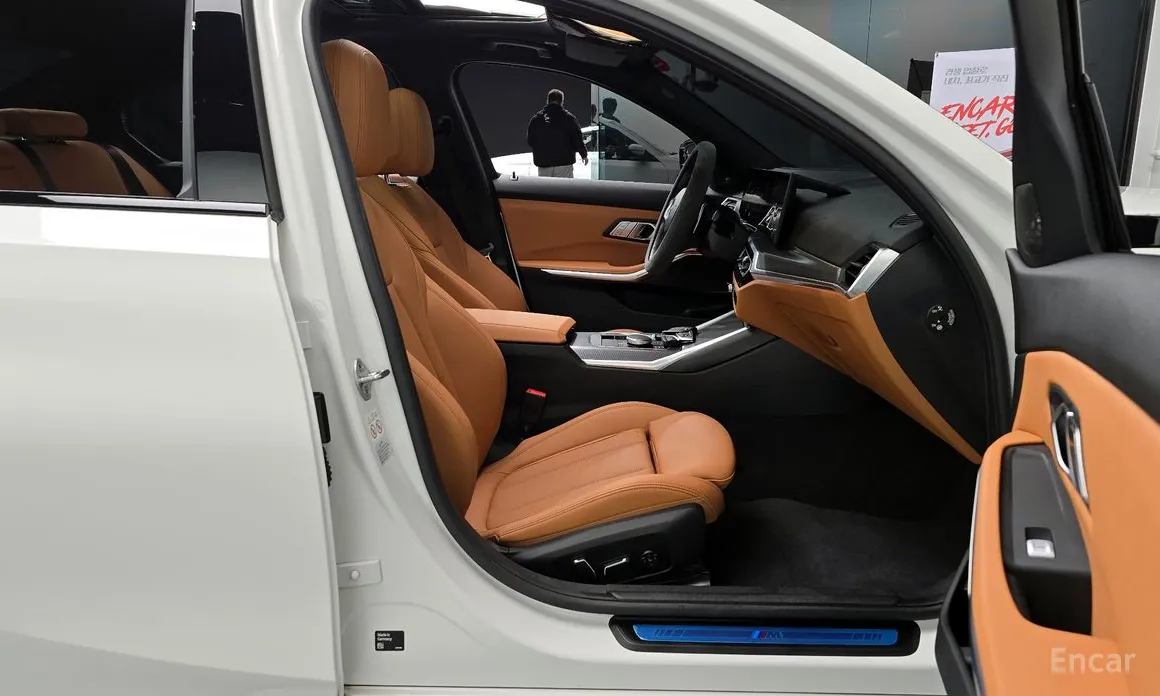 Photo 11 - BMW 3 Series