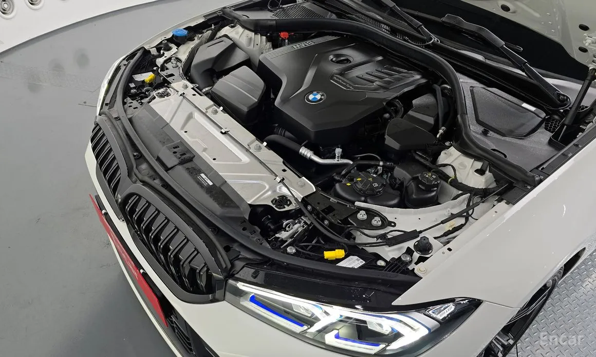 Photo 6 - BMW 3 Series