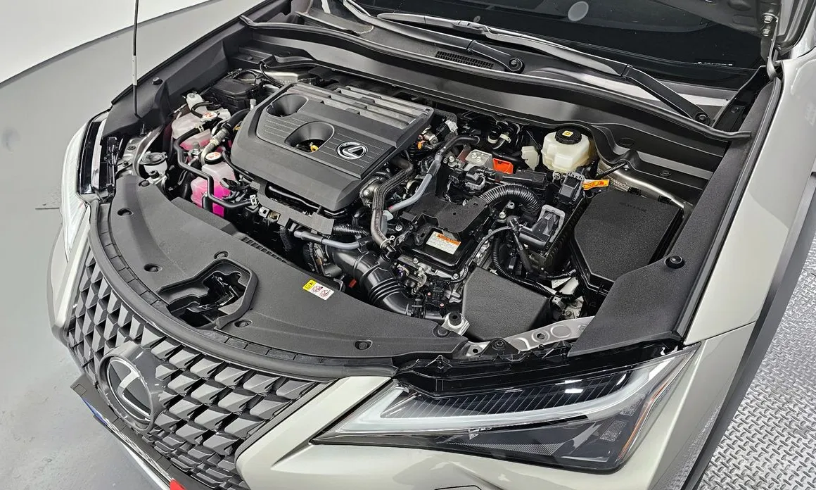 Фото 6 - Lexus UX