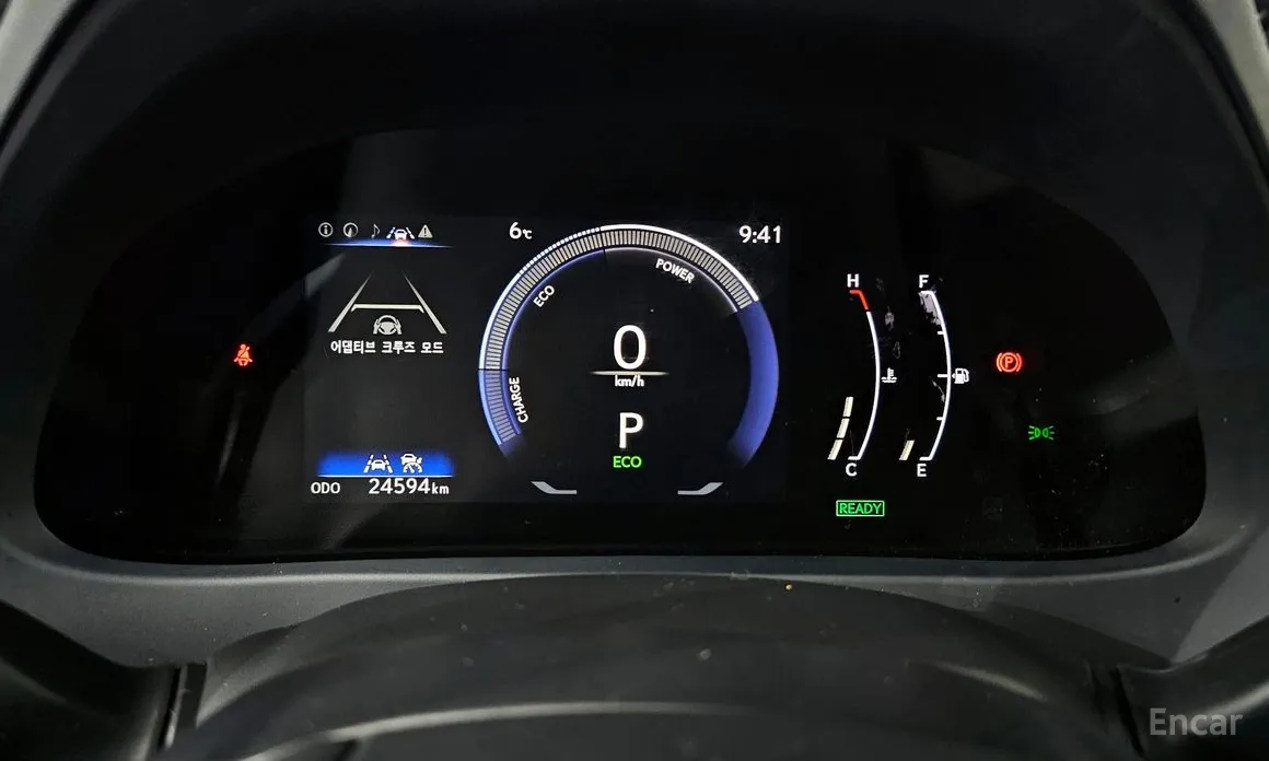 Фото 8 - Lexus UX