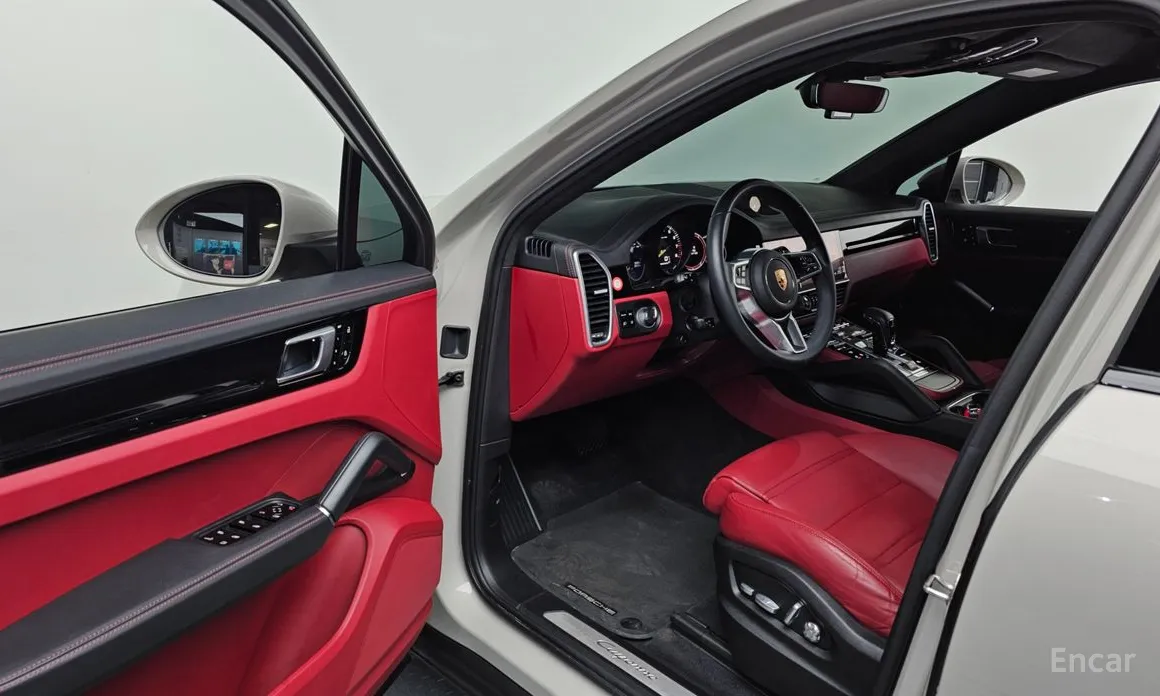 Фото 10 - Porsche Cayenne