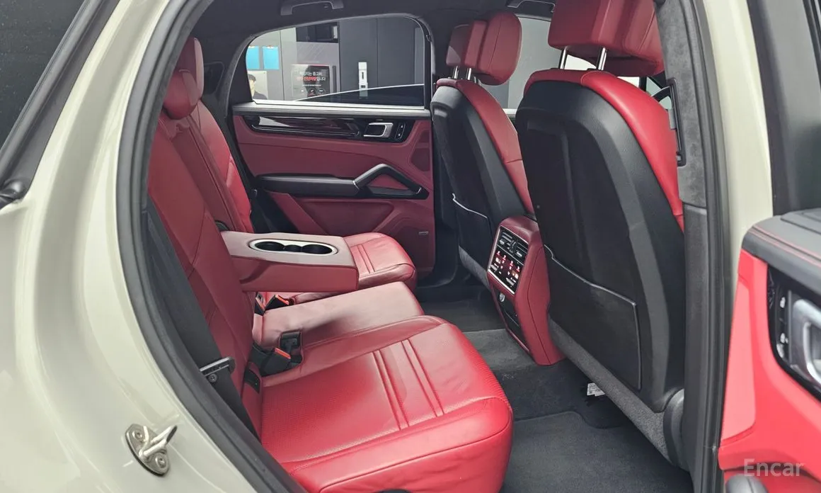 Фото 12 - Porsche Cayenne