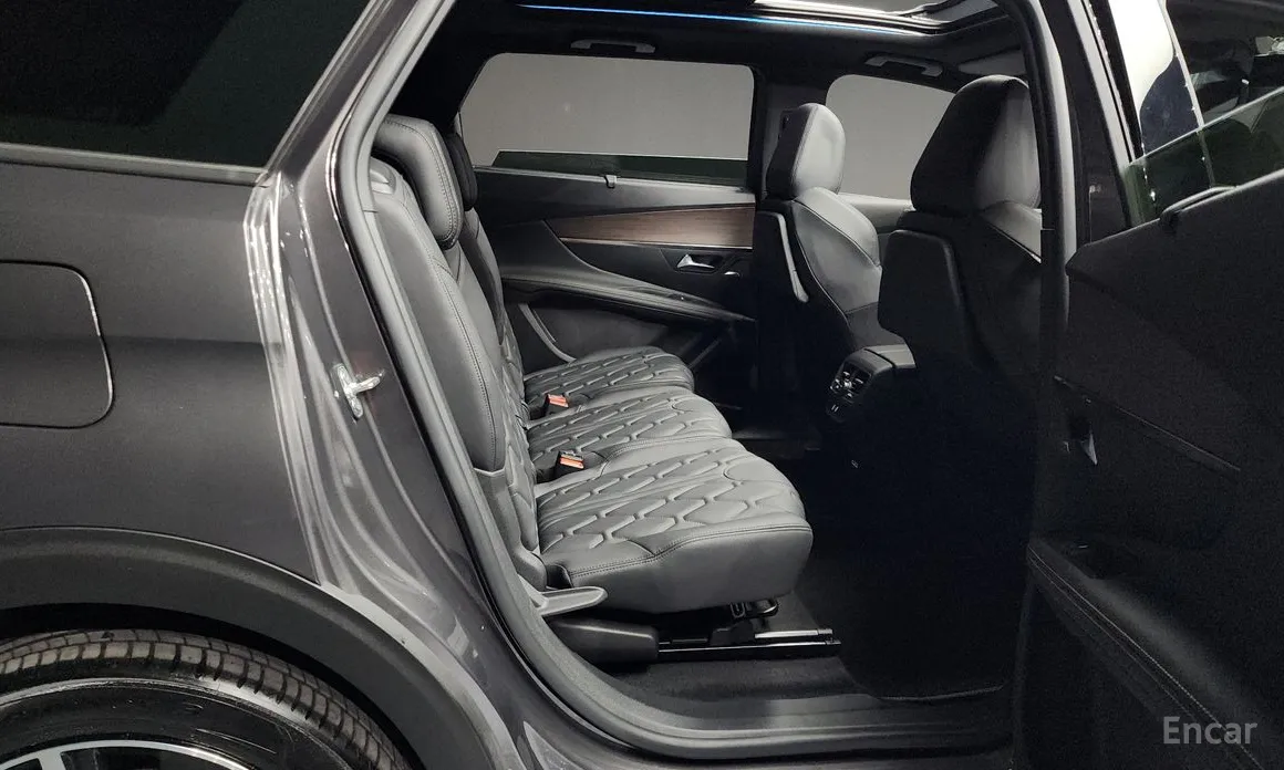 Фото 12 - Peugeot 5008