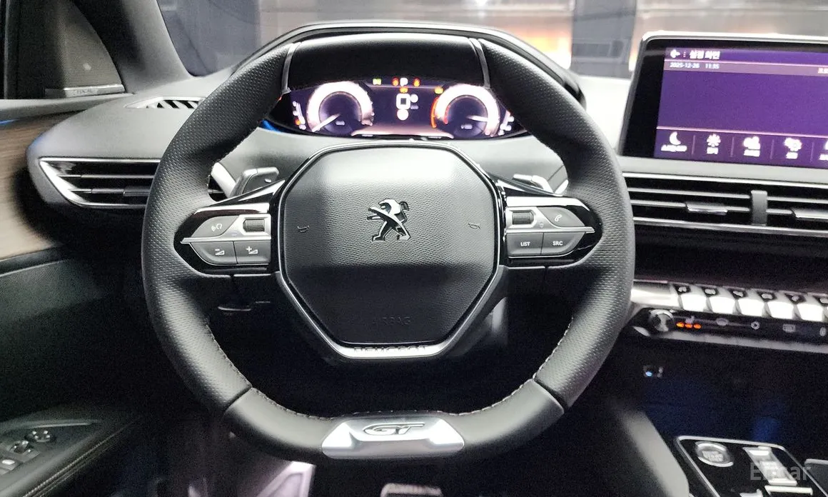 Фото 13 - Peugeot 5008