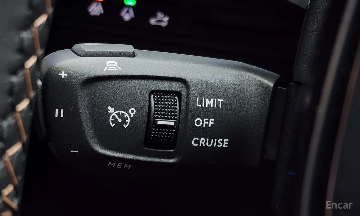 Фото 16 - Peugeot 5008