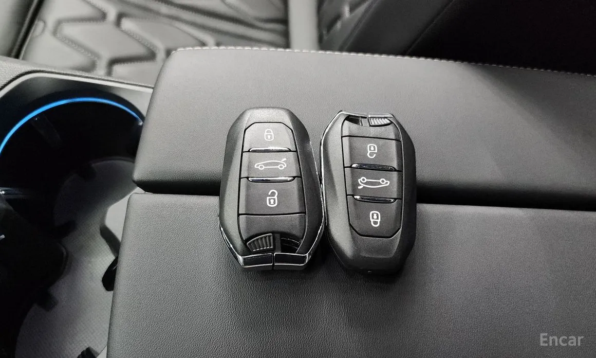 Фото 19 - Peugeot 5008