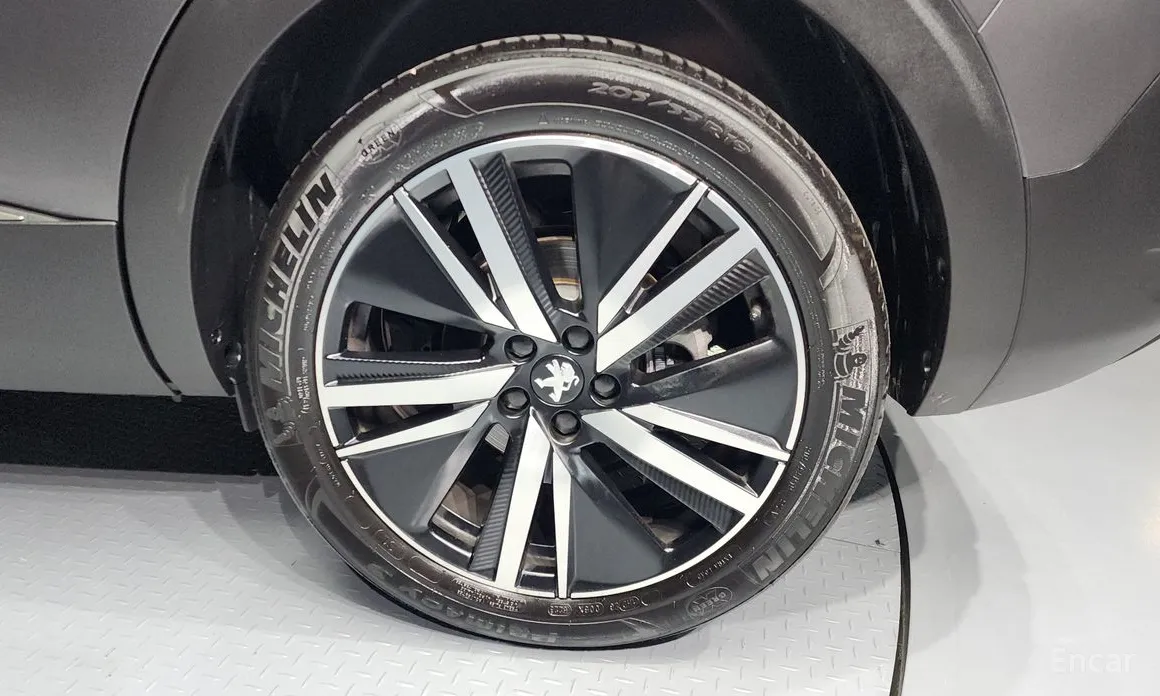 Фото 5 - Peugeot 5008