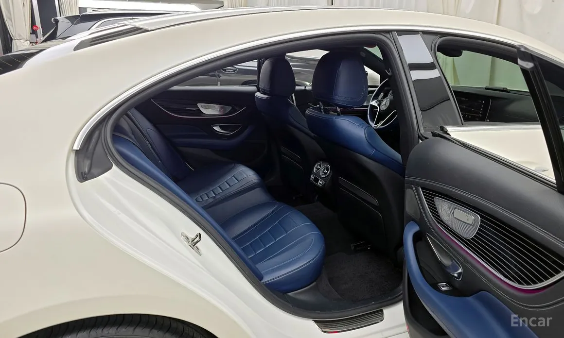 Фото 12 - Mercedes-Benz CLS-Class