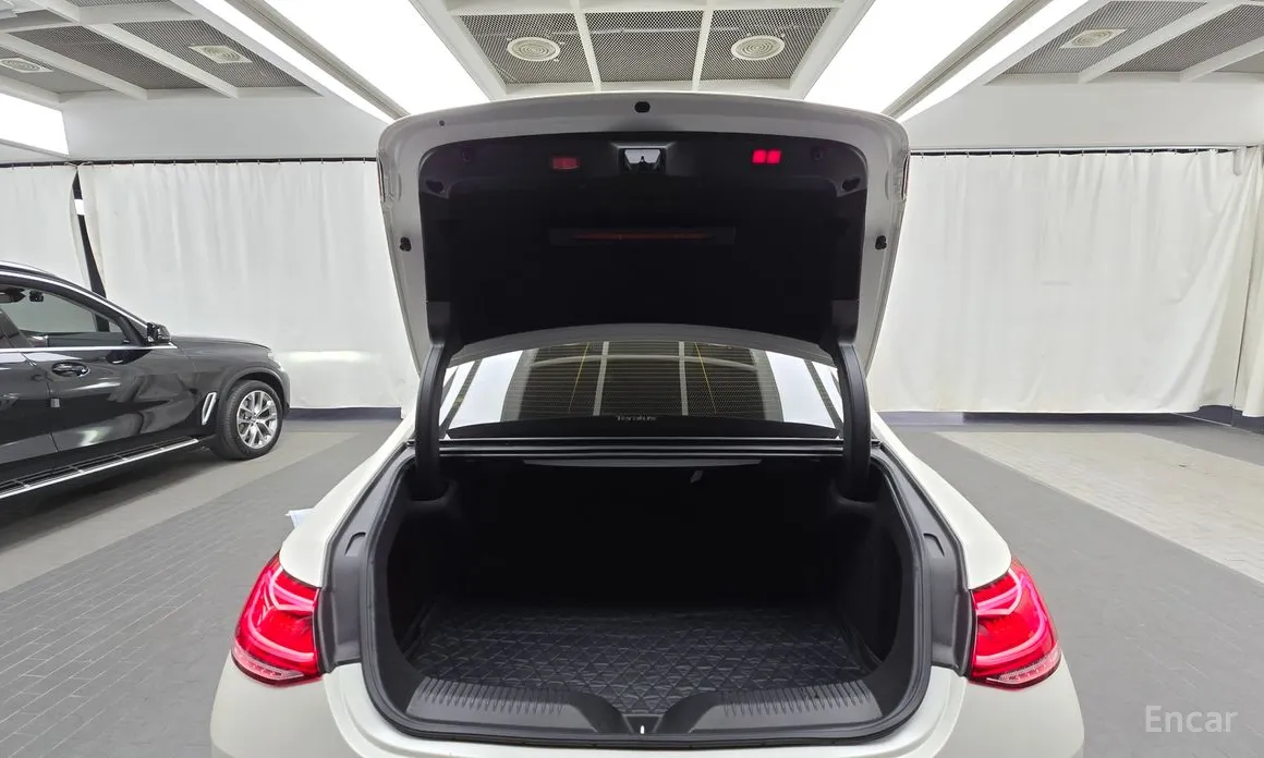 Фото 20 - Mercedes-Benz CLS-Class