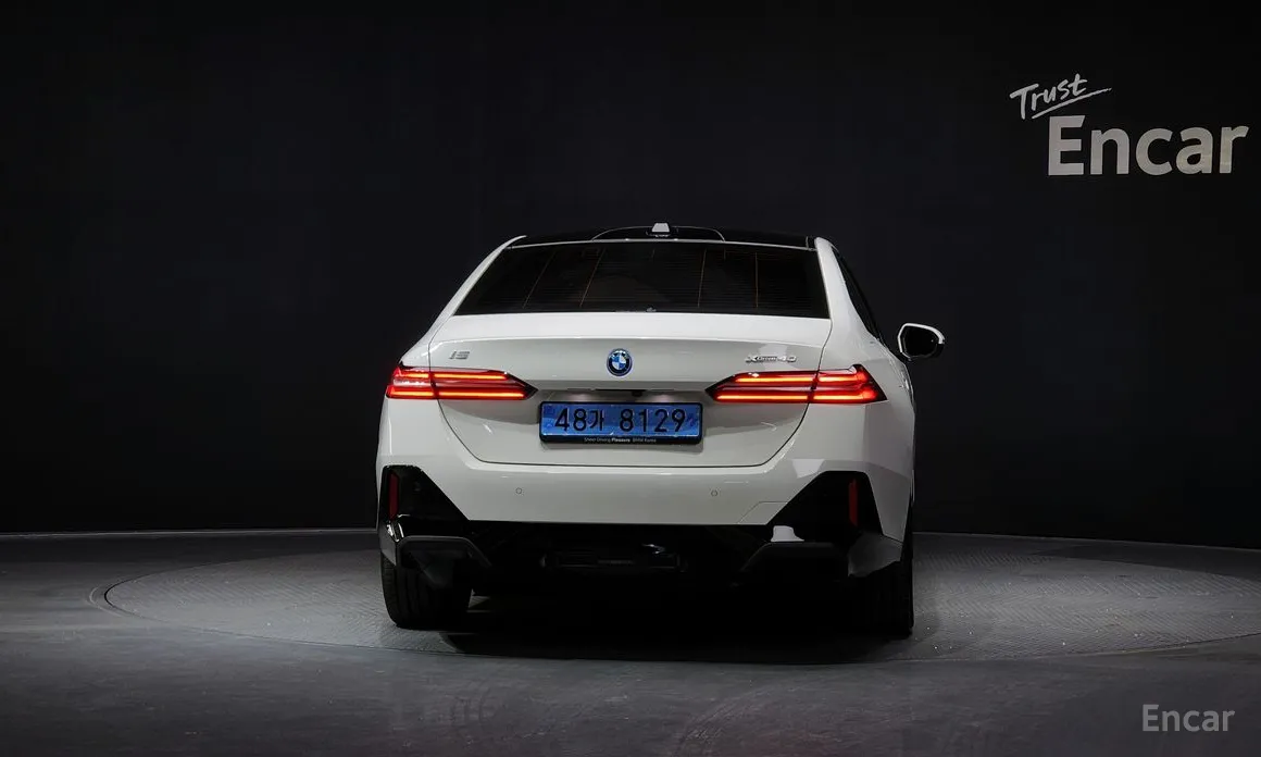 Фото 4 - BMW i5
