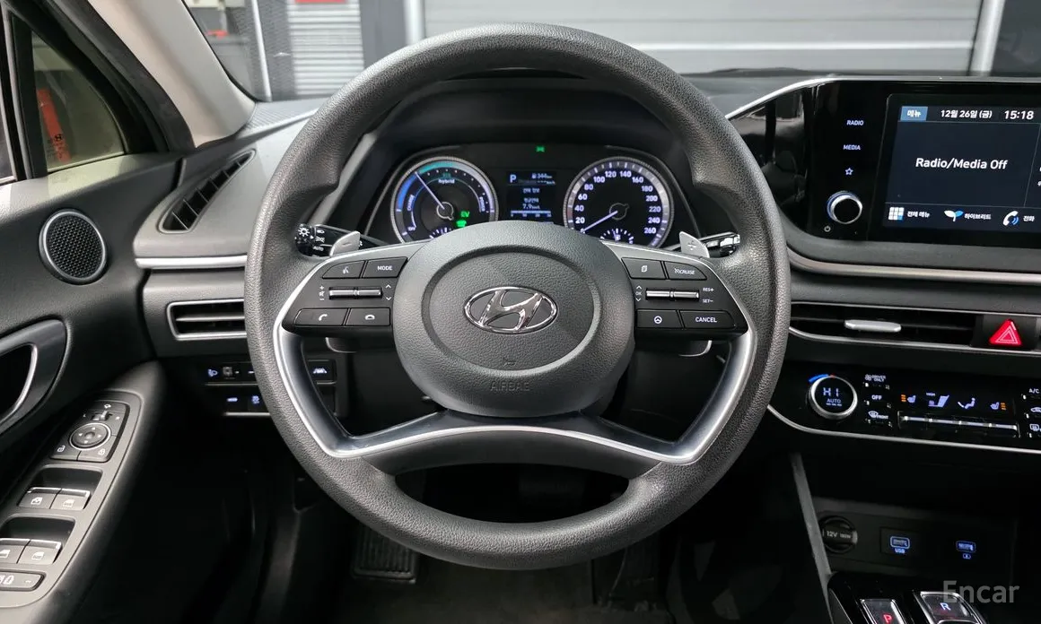 Фото 13 - Hyundai Sonata