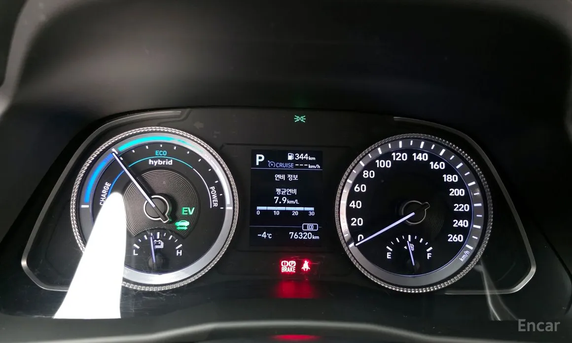 Фото 8 - Hyundai Sonata