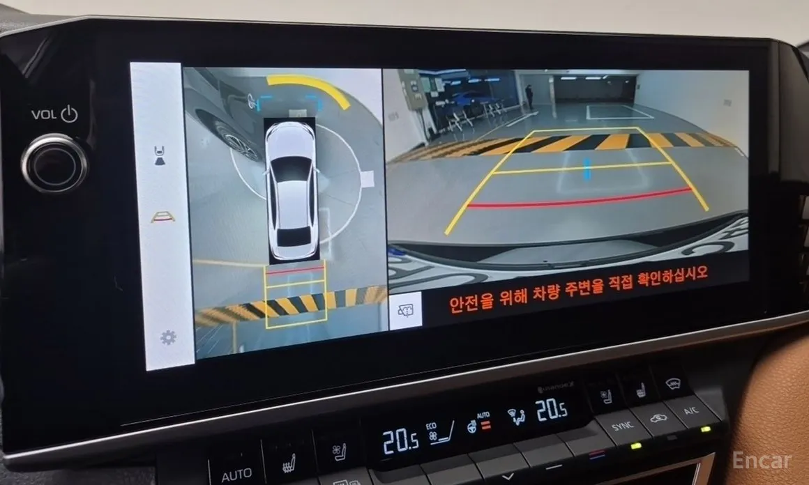 Фото 13 - Toyota Camry